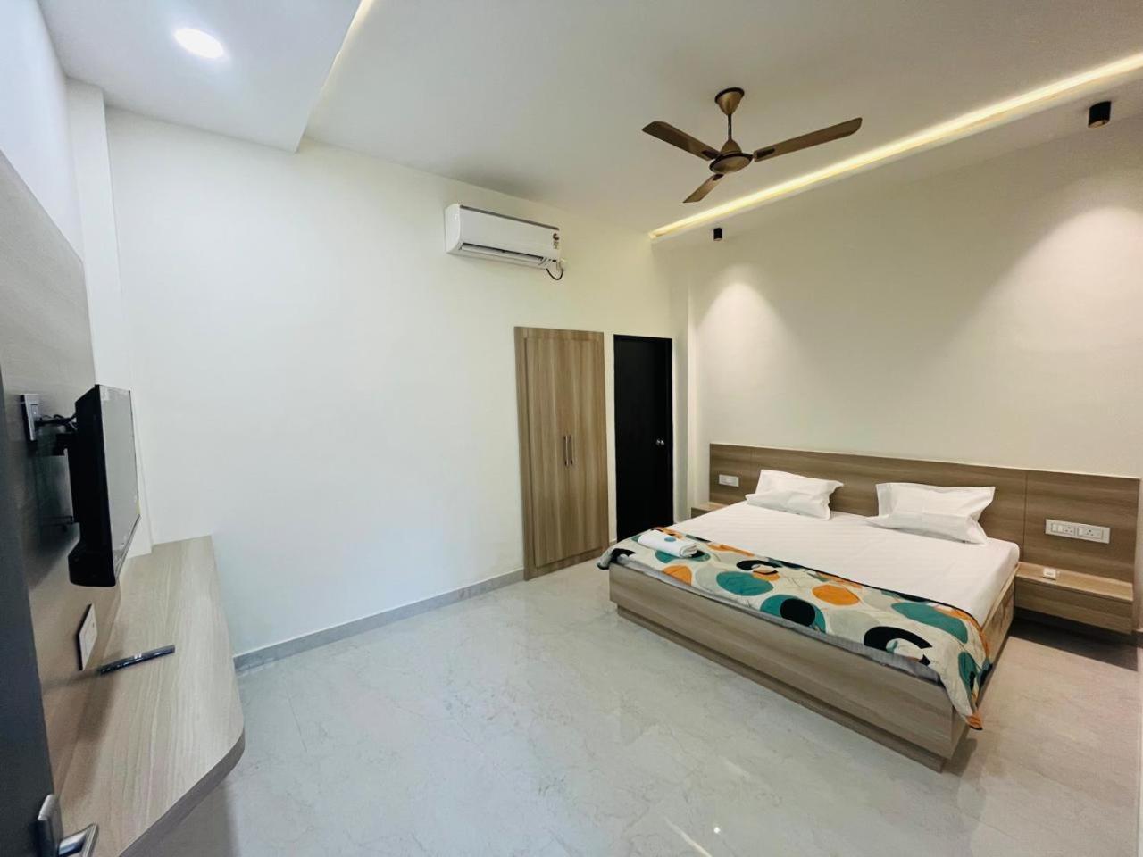 Log Inn Banaras Varanasi Exterior foto